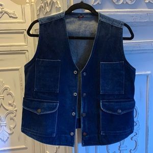 Levi vest